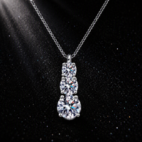 Collier pendentif en argent sterling S925 Kirin avec moissanite ronde taille brillant de 1,8 carat, serti à griffes, OEM ODM