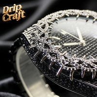 Montre pour homme avec cadran unique hip-hop, design épineux et zircon incrusté, grand cadran vert entièrement serti de zircons, cadeau de vacances, vente en gros.