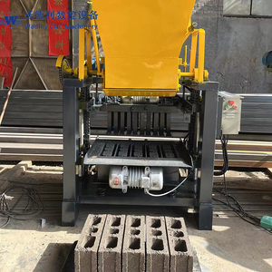 Machine automatique de fabrication de briques autobloquantes QT4-23A, machine à fabriquer des blocs et des pavés, machine à briques en béton - Product Image 6