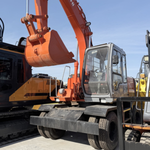 Excavatrice d'occasion Hitachi EX100WD 10 tonnes, pelle sur pneus d'occasion, haute qualité, d'origine, excellentes performances - Product Image 1