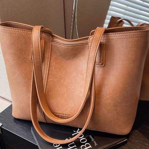 Sac fourre-tout pour femme en PU de grande capacité, relaxant, avec une texture de haute qualité, style tendance, utilisation toute saison - Product Image 4