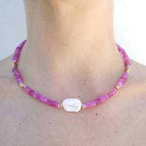 Delicado Collar de Verano con Cuentas de Piedras Naturales Coloridas y Perla Barroca, Collares Hechos a Mano para Mujeres y Hombres - Product Image 4