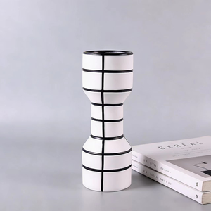 Vase à fleurs en résine géométrique abstraite de style minimaliste moderne, décoration de bureau, vase à grille artisanal pour <span class=keywords><strong>salon</strong></span> moderne - Product Image 4