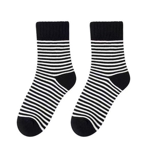 Mùa thu mùa đông của phụ nữ giữa bắp chân vớ sọc sàn lót lông cừu dày ấm áp Phi Hành Đoàn chống vi khuẩn cơ thể cho nhà - Product Image 5