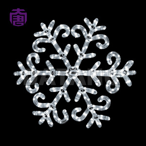 Luces Decorativas para Exteriores, Decoración Navideña y de Pascua para la Calle, Luces LED Impermeables con Motivo de Copo de Nieve - Product Image 4