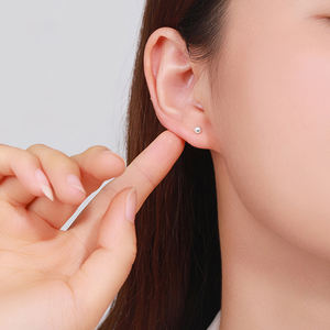 Alice s925 स्टर्लिंग चांदी की स्टड ईयररिंग्स क्लासिक शैली सरल और सुरुचिपूर्ण महिलाओं की बालियां पुरुषों स्टड इयररिंग्स - Product Image 5