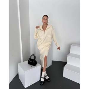 Conjunto de Dos Piezas para Mujer DEFILE, Suéter de Punto Gris 100% Acrílico con Cierre y Falda con Abertura Lateral, para Otoño e Invierno, Estilo Casual - Product Image 2