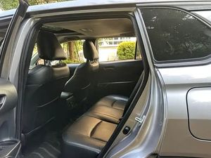 Toyota Corolla Cross <span class=keywords><strong>2022</strong></span> Luxe 2.0L Fabriqué en Chine SUV Économique en Carburant 680L de Cargaison Sécurité Intelligente Neuf & Occasion - Product Image 4