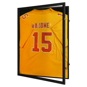 Fabbrica personalizzata a <span class=keywords><strong>parete</strong></span> antipolvere trasparente PMMA <span class=keywords><strong>Plexiglass</strong></span> acrilico T Shirt Sport vestiti Display Box Sport Jersey Display Case - Product Image 3