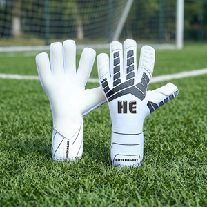 Meilleure qualité, nouveauté, gants de gardien de but en silicone haute densité pour le football à faible taux fabriqué au Pakistan respirant - Product Image 3
