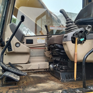 Excavatrice Caterpillar d'occasion CAT 325BL 325c 325d avec d'excellentes performances, modèles 325B/325DL/330B/330BL d'occasion en bon état de fonctionnement - Product Image 4