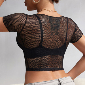 <span class=keywords><strong>Camicia</strong></span> nera a maniche corte da <span class=keywords><strong>donna</strong></span> <span class=keywords><strong>con</strong></span> collo basso trasparente a maglie basse da <span class=keywords><strong>donna</strong></span> in pizzo di grandi dimensioni da <span class=keywords><strong>donna</strong></span> Top corto da <span class=keywords><strong>donna</strong></span> - Product Image 2