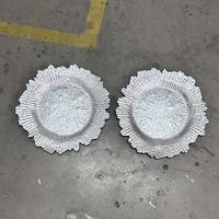 Vente en gros d'assiettes de présentation en plastique Silver Reef 13 pouces réutilisables pour décoration de table pour événement de mariage