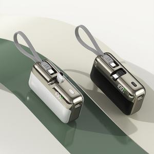 Chargeur portable universel à câble intégré, batterie externe d'urgence 22,5 W 10000 mAh à charge ultra-rapide - Product Image 1