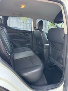 Nissan <span class=keywords><strong>Qashqai</strong></span> <span class=keywords><strong>2018</strong></span> Smart Enjoy Automatico in Pelle Benzina SUV Compatto 2.0L Aspirato Naturalmente Guida a Sinistra 5 Posti - Product Image 3