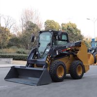 Chargeuse compacte robuste orientée vers le travail XC7SR12, capacité nominale de 1,26 tonne, godet de 0,60 m³ pour les travaux de maintenance routière sur chantier