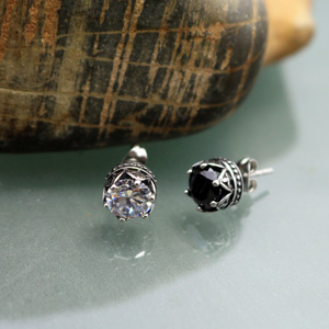 yunnique <b>Stud</b> <b>Earrings</b> Crown Shape Zircon Stones Claw Setting <b>Black</b> And White Fashion Jewelry - Product Image 4