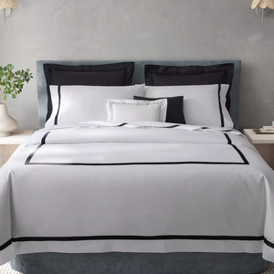 Ropa de <span class=keywords><strong>cama</strong></span> de hotel Líneas bordadas en fundas de edredón y fundas de almohada Sábana plana Juego de <span class=keywords><strong>cama</strong></span> blanco - Product Image 5
