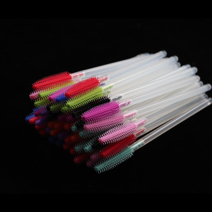 Brosses à mascara réutilisables en silicone colorées pour extensions de cils, très vendues en Europe - Product Image 5