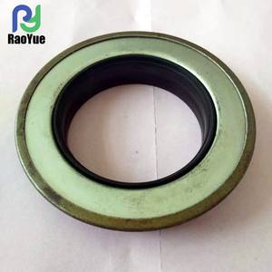 Machinerie agricole Yanmar N° Joint d'étanchéité d'arbre de transmission (mi-arbre) Modèle 1E8235-55460 Ancien Réf. 2 Remplacements, Plus de Modèles Disponibles - Product Image 1