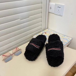 Pantuflas Afelpadas para Parejas Tallas Grandes, Otoño Invierno 2026, de Lana de Cordero, para Uso en Exteriores, Versátiles, con una Sola Correa - Product Image 3