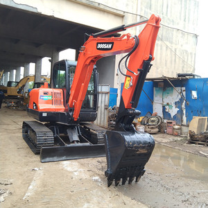 Excavateurs d'occasion rentables Doosan DX60 Production coréenne Mini pelles sur chenilles de 6 tonnes Doosan DX60 d'occasion à vendre - Product Image 4