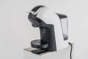 Cafeteras de cápsulas con <span class=keywords><strong>selección</strong></span> de Tempretuer frío caliente 5 en 1 Máquina de café multicompacta 150ml 5Oz Home Apartment Office - Product Image 6