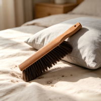 Brosse de nettoyage écologique à manche en bois et poils doux, réutilisable, antistatique, pour enlever les poils d'animaux sur les canapés, les lits et les meubles