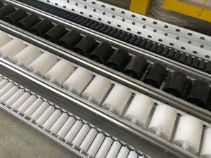 Riel deslizante ancho 85*33 transportador de ruedas engrosadas reforzado pista de rodillos de aluminio industrial pista de transportador de rodillos de almacén - Product Image 4