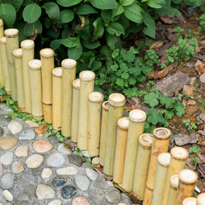 Eco Friendly Bamboo <strong>Border</strong> with <strong>Different</strong> Sizes High Low Dislocation Bamboo Fence for Garden Decor - Product Image 5