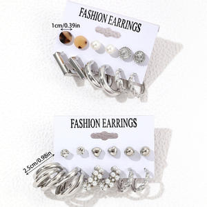 Ensemble de boucles d'oreilles tendance, 6 paires, alliage de zinc, plaqué argent, clous imitation perle, design géométrique en forme de cœur, style vintage pour femmes, pour les soirées - Product Image 1