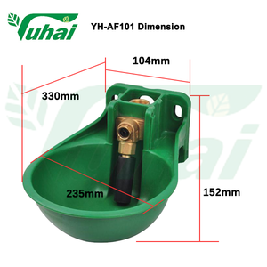 2.6 litri di bestiame acqua ciotole 1.3kg ciotole per bere con il tubo per l'erogatore di acqua per le mucche - Product Image 3