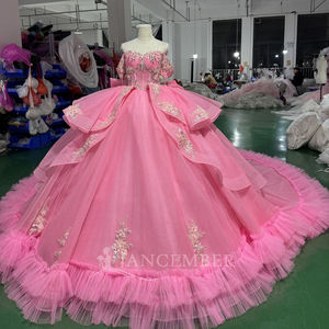 ชุดแต่งงานแบบ Quinceanera สีชมพูหรูหรา รุ่น Xs238 ประดับลูกไม้ แต่งระบาย คอวี พร้อมโบว์ประดับคริสตัล สำหรับเจ้าสาว - Product Image 6