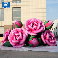 Roses géantes gonflables rose pâle pour la décoration d'événements de mariage