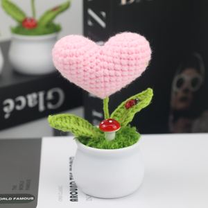 Corazón de Ganchillo Hecho a Mano, Maceta con Forma de Amor Amigurumi de 5 cm, para Decoración de Regalos de San Valentín o Bodas - Product Image 3
