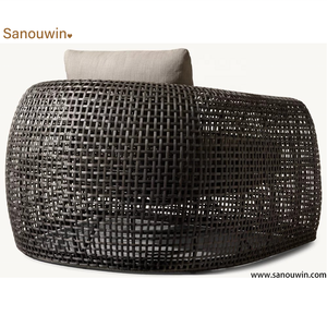 Lussuosa poltrona in vimini con cuscino in metallo Design moderno per soggiorno all'aperto o uso alberghiero - Product Image 4