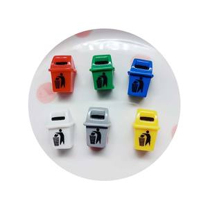 6 couleurs poubelle modèle mignon poubelle Miniature poubelle éducative pour enfants poubelle Figurine maison de poupée décoration - Product Image 1