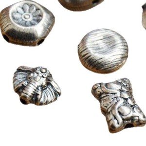 Cuentas sueltas de plata antigua de formas mixtas para la fabricación de joyas, cuentas espaciadoras de metal chapado con motivos de animales y amuletos. - Product Image 5