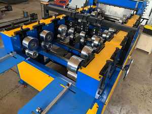 자동 KR8 KR24 휴대용 스탠딩 심 롤 성형기 스탠딩 심 금속 지붕 기계 - Product Image 3