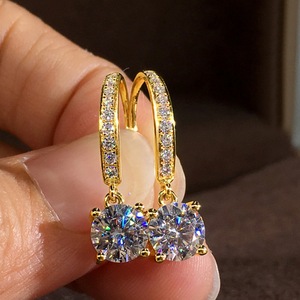 Orecchini Pendenti con Zirconi a Quattro Punte per Donne, Gioielli Scintillanti per Matrimoni e Fidanzamenti - Product Image 4