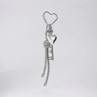 EDGE Porte-clés miroir cœur personnalisé en métal argenté, accessoire de sac à main avec perle, breloque de sac tendance pour femme