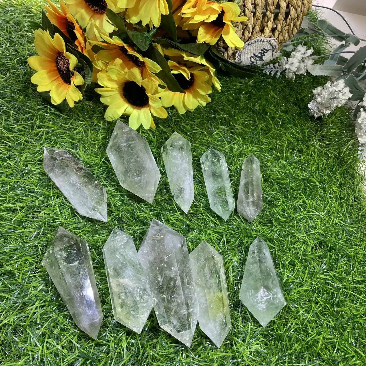 Polished Green Amethyst Crystal Tower For Healing & Gifts - Odm