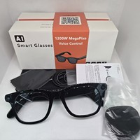 Gafas Inteligentes de Alta Definición con Pantalla Impulsada por IA, Cámara de 12MP para Tomar Fotos, Grabación de Video en Tiempo Real, Traducción, WiFi de 5GHz, IPX-5