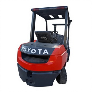 Chariot élévateur contrepoids Toyota 8FD35 d'occasion, 3,5 tonnes, avec vérin central, moteur diesel H2000, excellent état. - Product Image 1