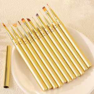 Pinceau à ongles en métal doré à poils ondulés, pinceau ovale pour liner de cheveux, pinceau pour gel ombré français avec poils synthétiques doux - Product Image 2