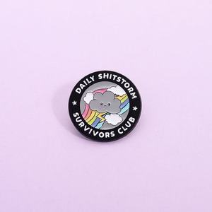 Broche de Nube Oscura minimalista de dibujos animados, accesorios creativos de arcoíris bonitos, insignia de fundición de aleación de Zinc, regalo de joyería para amigos - Product Image 1
