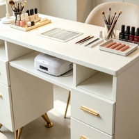 Station de travail professionnelle pour manucure en salon de beauté avec collecteur de poussière, design moderne, matériau MDF, pour salons de beauté et centres commerciaux