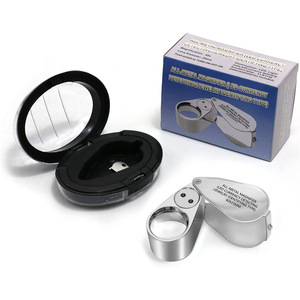 Portatile 40x da tasca pieghevole in acciaio gioielliere lente di ingrandimento a LED luce UV gioielli lente d'ingrandimento strumento essenziale per il <span class=keywords><strong>lavoro</strong></span> di <span class=keywords><strong>gioielleria</strong></span> - Product Image 4