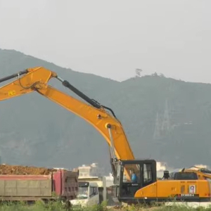 Excavadora de cadenas SY365 de 36 toneladas, precio competitivo, motor potente, sistema hidráulico, excavadora de servicio pesado en venta para uso en construcción y minería. - Product Image 1