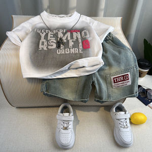 Completo Estivo di Alta Qualità per Ragazzi 1-8 Anni, T-Shirt a Maniche Corte e <span class=keywords><strong>Pantaloncini</strong></span> in Denim, Set di Abbigliamento Casual 2 Pezzi - Product Image 4
